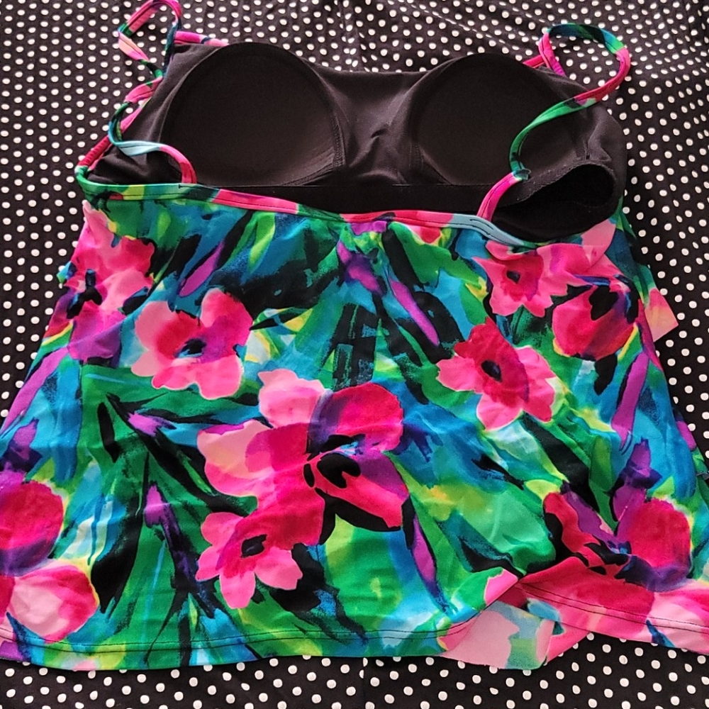 Bathing suit - Picture 4 of 5